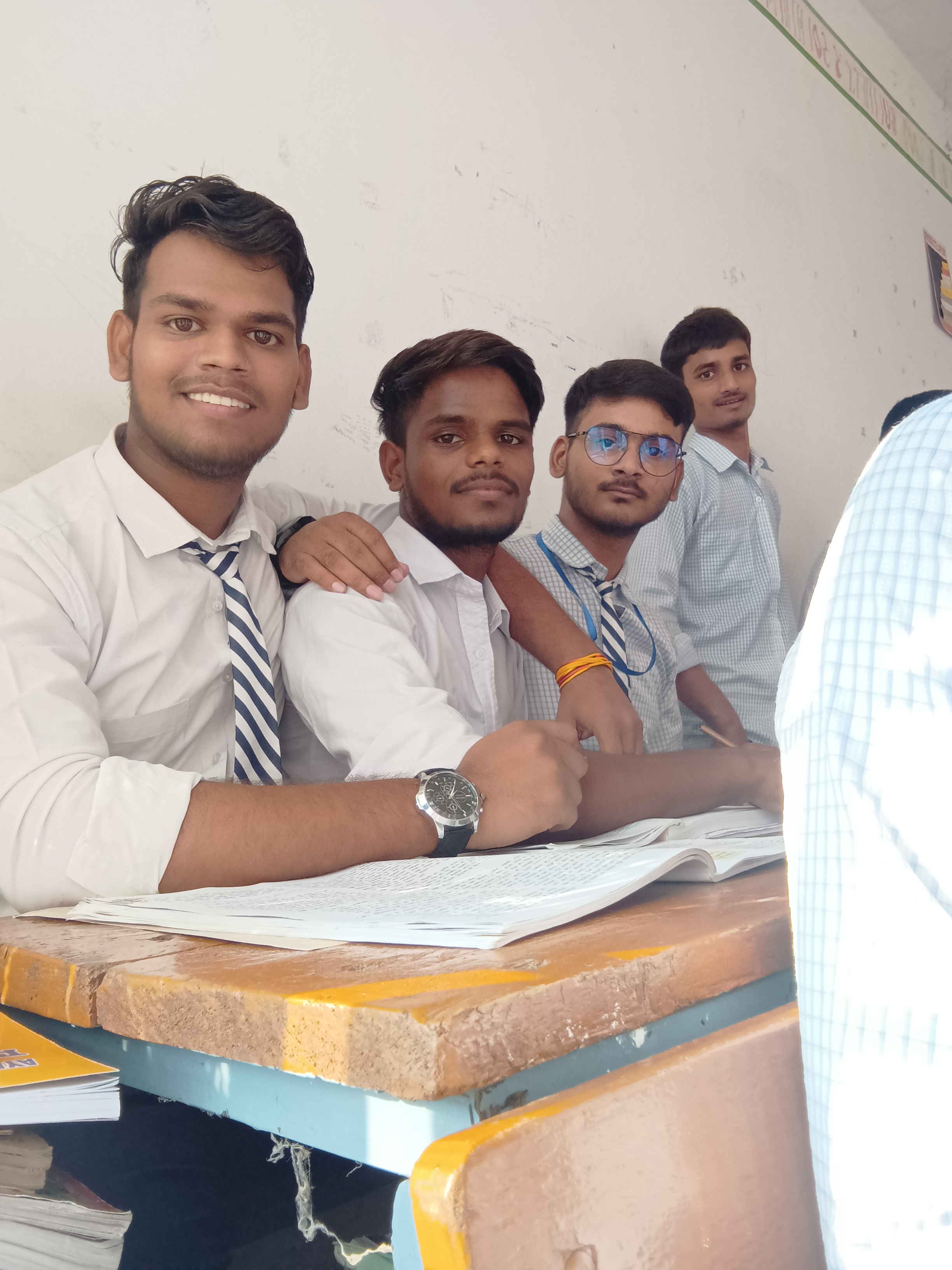 jnv Maharajganj